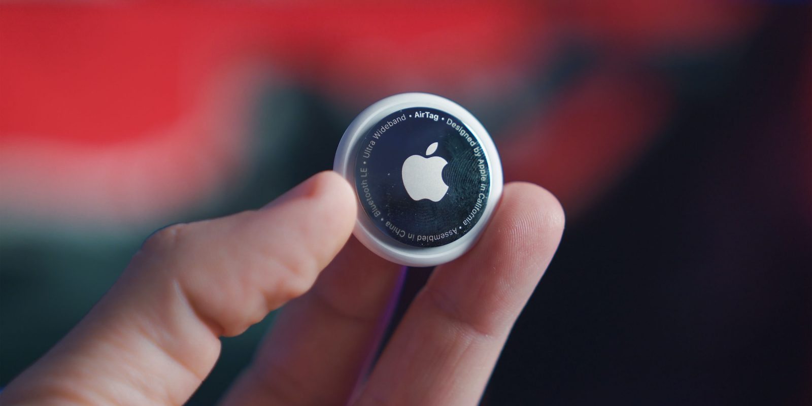 Apple releases a new firmware update for the AirTag item tracker